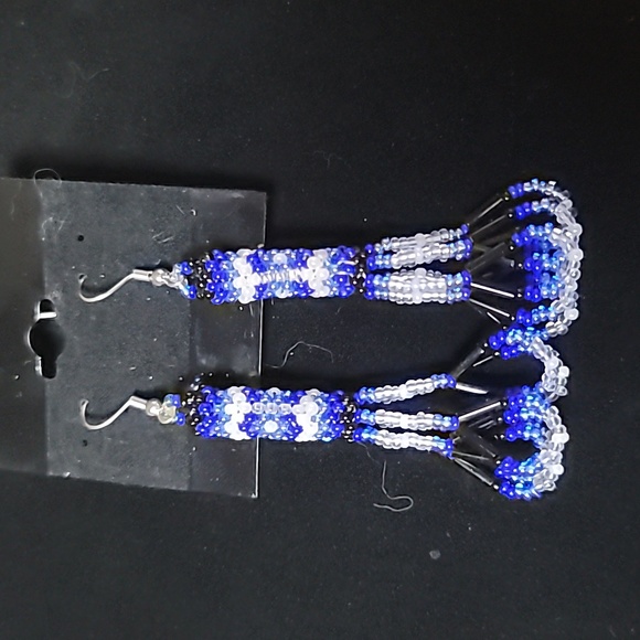 Pima / Maricopa Native American Jewelry - PIMA / MARICOPA Native American Hand Made Blue & Clear Seed Bead Earrings.